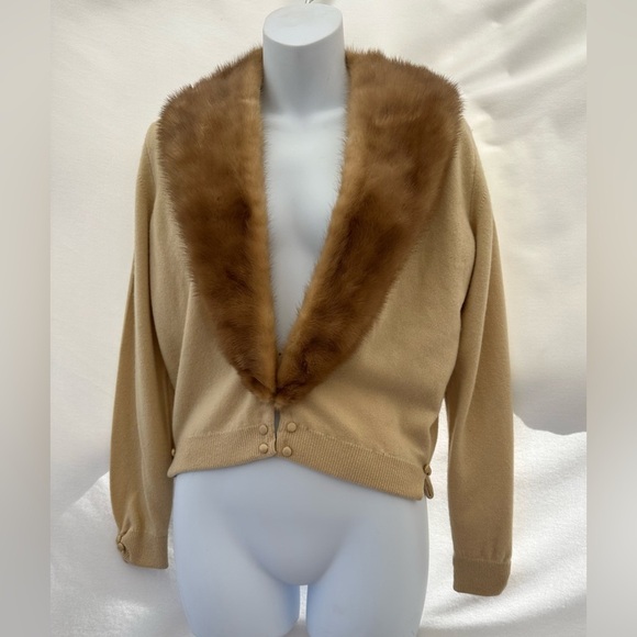 Vintage Robinson’sTan Cardigan with Faux Fur Collar #A2 - Picture 1 of 11